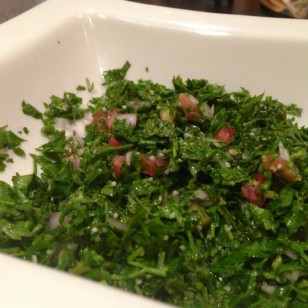 Fresh parsley and onion topping for Taboula