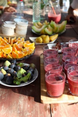 Fresh fruit and smoothies
